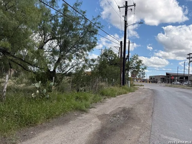 2147 Rosita Valley Road Eagle Pass, TX 78852