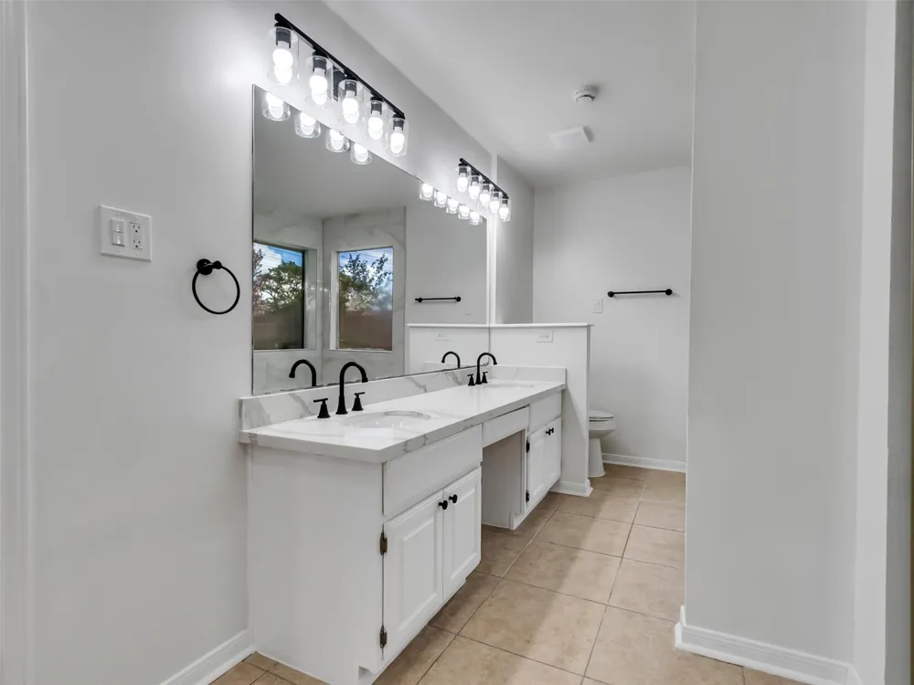 15814 Roxton Ridge Drive Houston, TX 77598