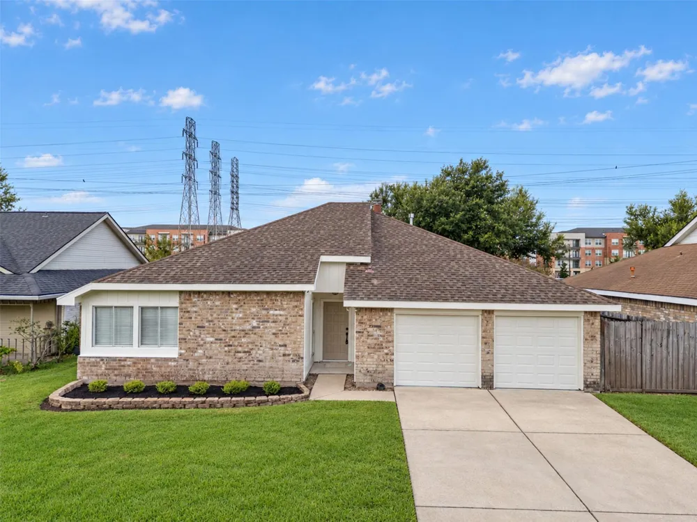 15814 Roxton Ridge Drive Houston, TX 77598