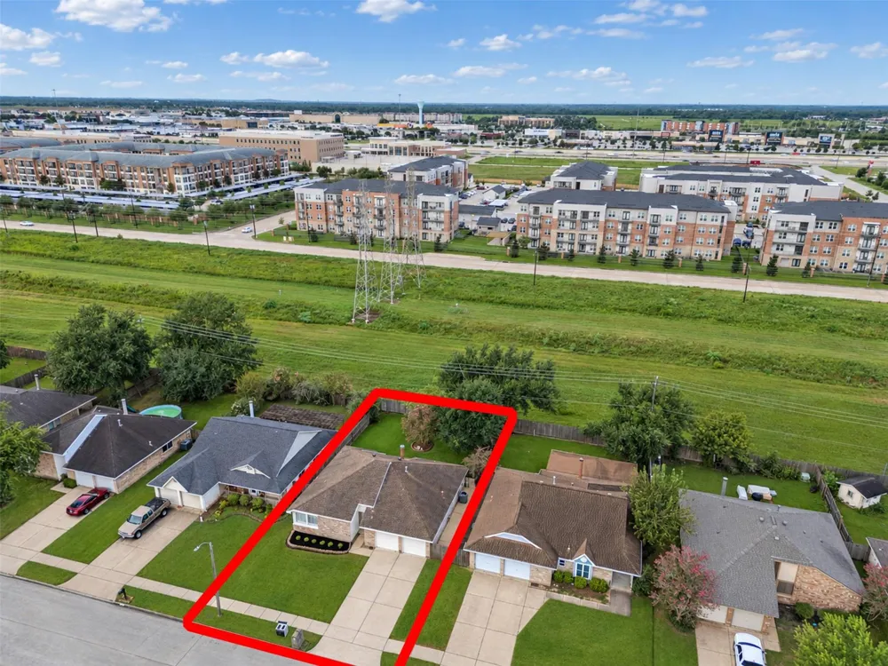 15814 Roxton Ridge Drive Houston, TX 77598