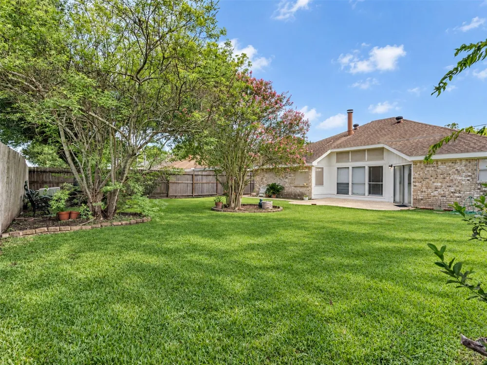 15814 Roxton Ridge Drive Houston, TX 77598