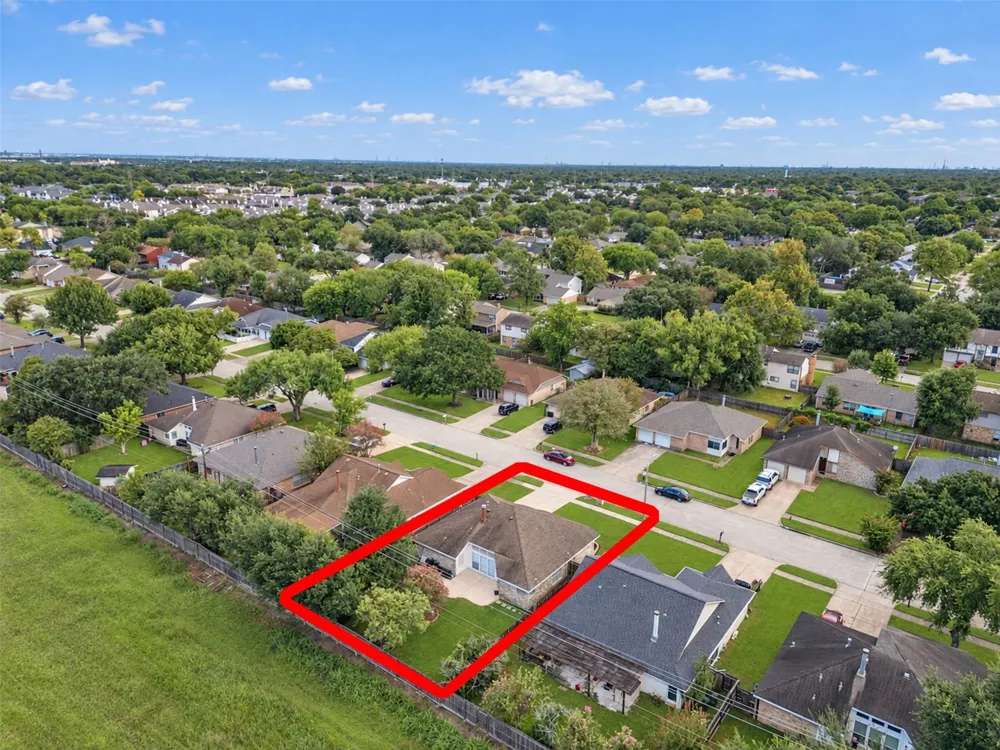 15814 Roxton Ridge Drive Houston, TX 77598