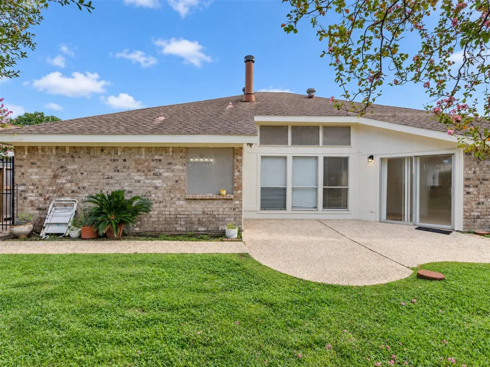 15814 Roxton Ridge Drive Houston, TX 77598