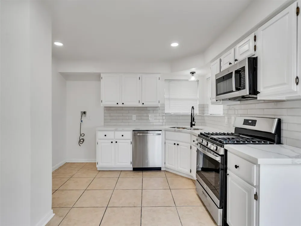 15814 Roxton Ridge Drive Houston, TX 77598