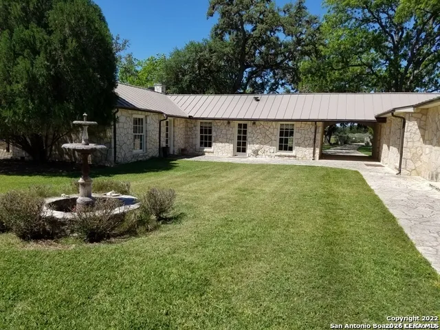 506 BUCKSKIN TRL Bandera, TX 78003