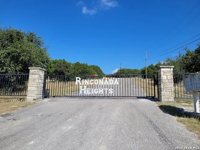 118 BOBBY CLARK DR Canyon Lake, TX 78133