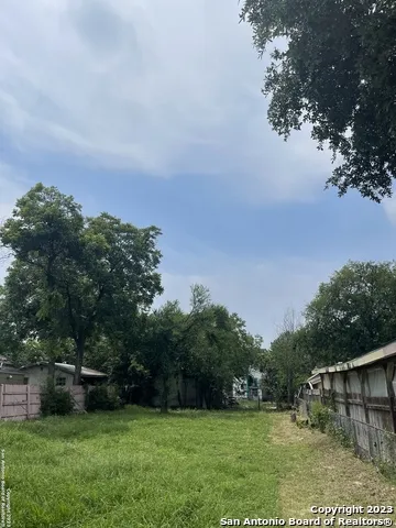 812 W HOLLYWOOD AVE San Antonio, TX 78212