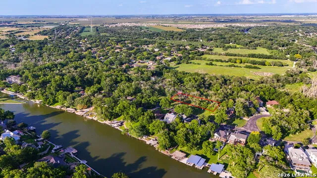 111 Arroyo Seguin, TX 78155