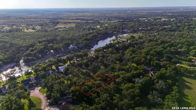 111 Arroyo Seguin, TX 78155