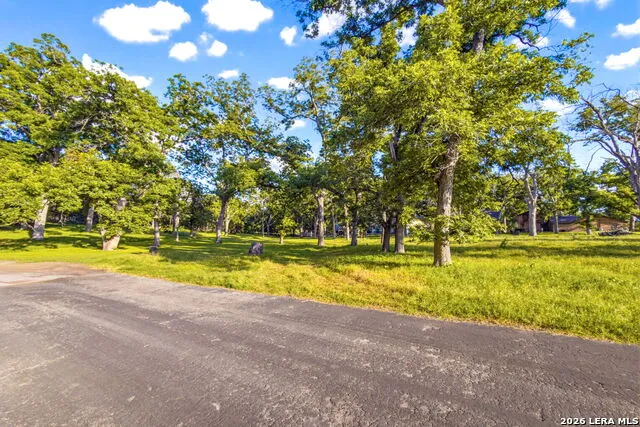 111 Arroyo Seguin, TX 78155