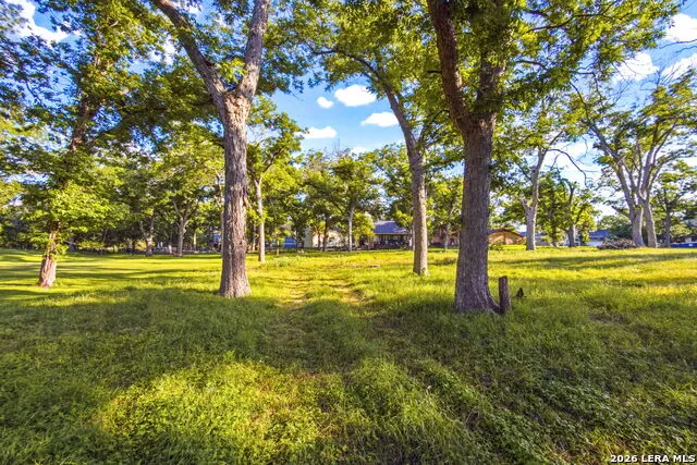 111 Arroyo Seguin, TX 78155