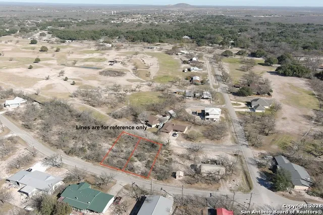 751 Fairway Brackettville, TX 78832