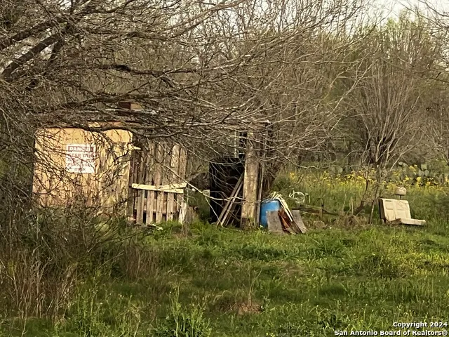 15750 SHEPHERD RD Atascosa, TX 78002