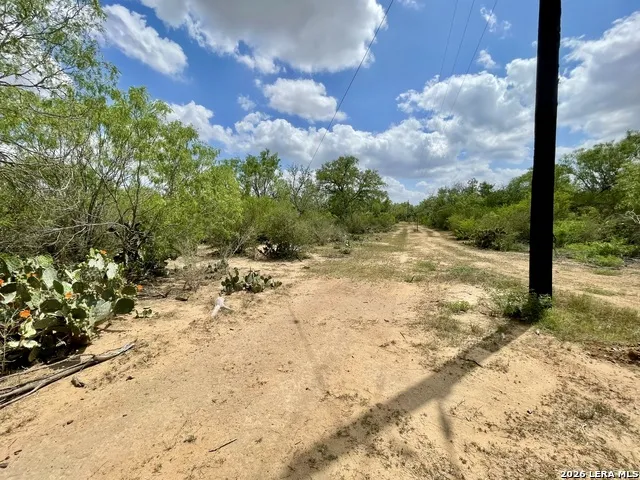 2566 FM 539 La Vernia, TX 78121