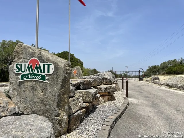 421 BLUEBONNET BREEZE Canyon Lake, TX 78133