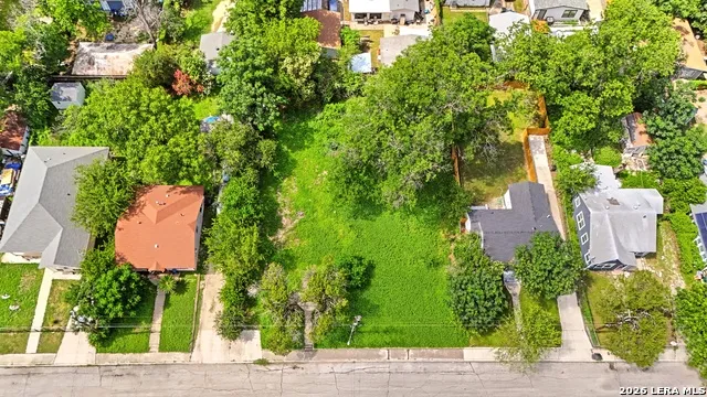 2143 E Crockett St San Antonio, TX 78202