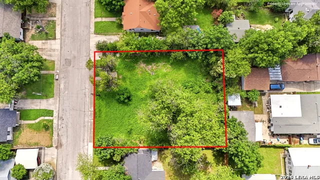 2143 E Crockett St San Antonio, TX 78202