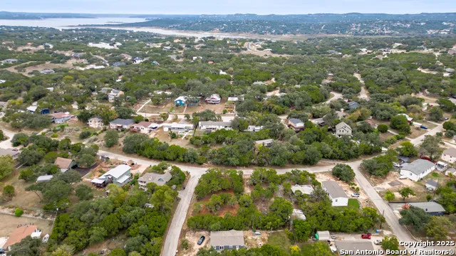 799 Hillside Canyon Lake, TX 78133