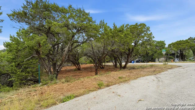 799 Hillside Canyon Lake, TX 78133