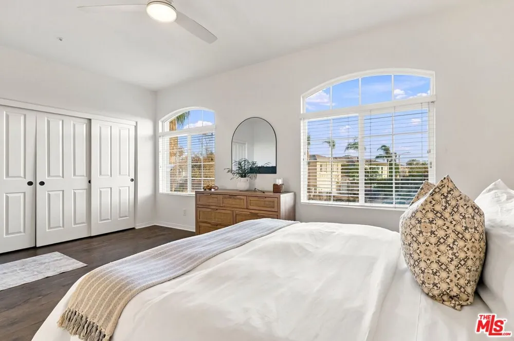 6829 Altamor Drive Los Angeles, CA 90045