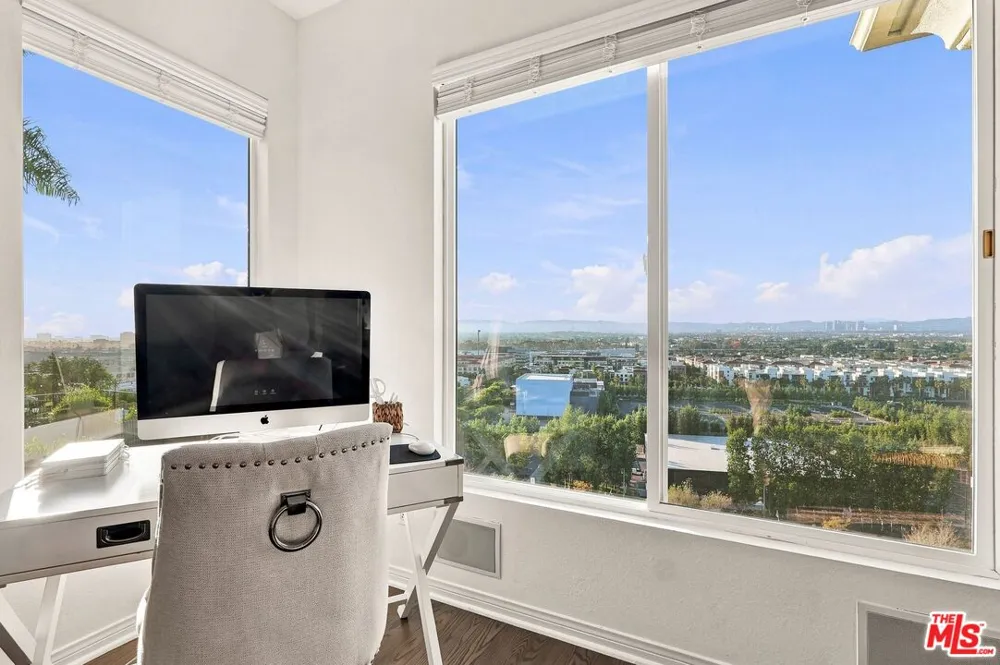 6829 Altamor Drive Los Angeles, CA 90045