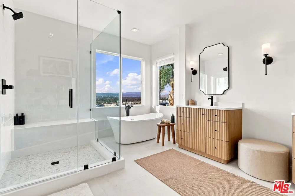 6829 Altamor Drive Los Angeles, CA 90045