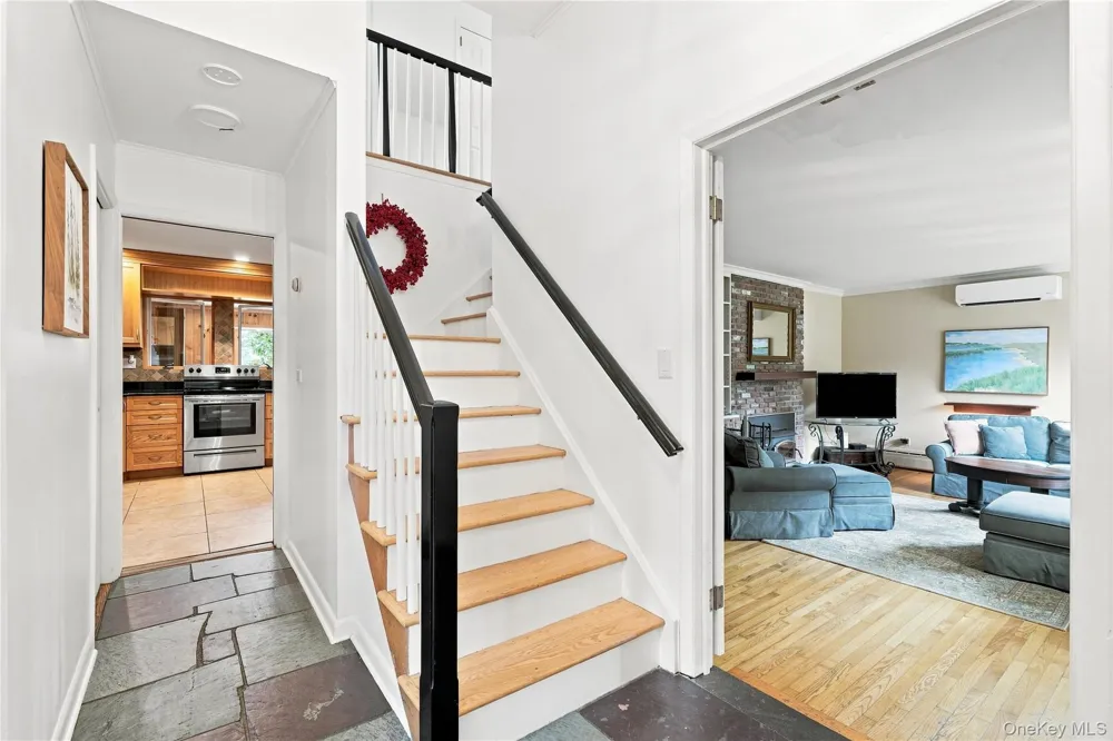 4 Saltmeadow Lane Bayport, NY 11705