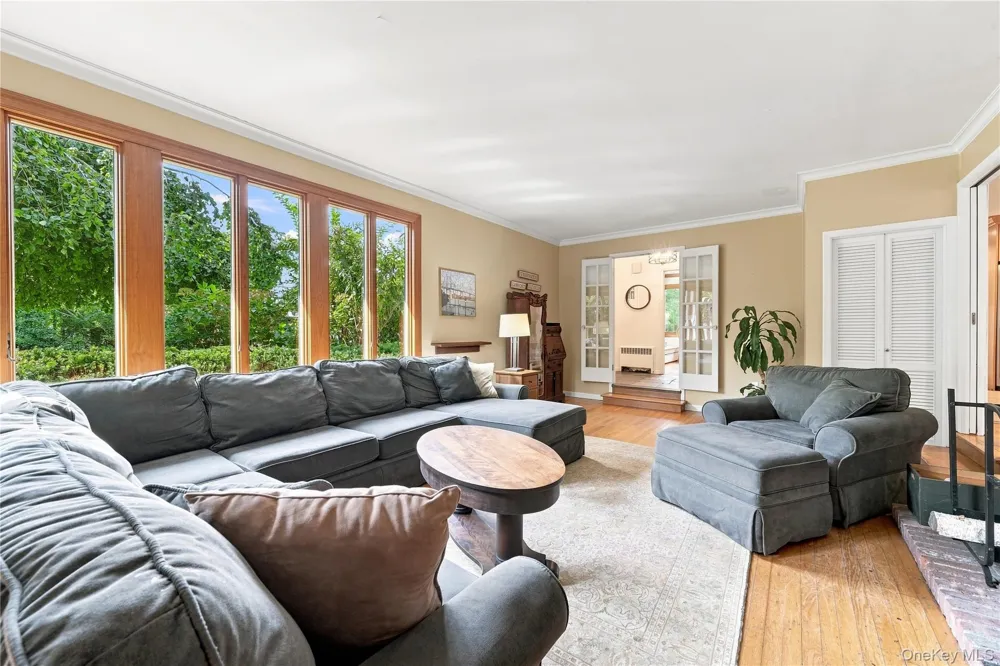 4 Saltmeadow Lane Bayport, NY 11705