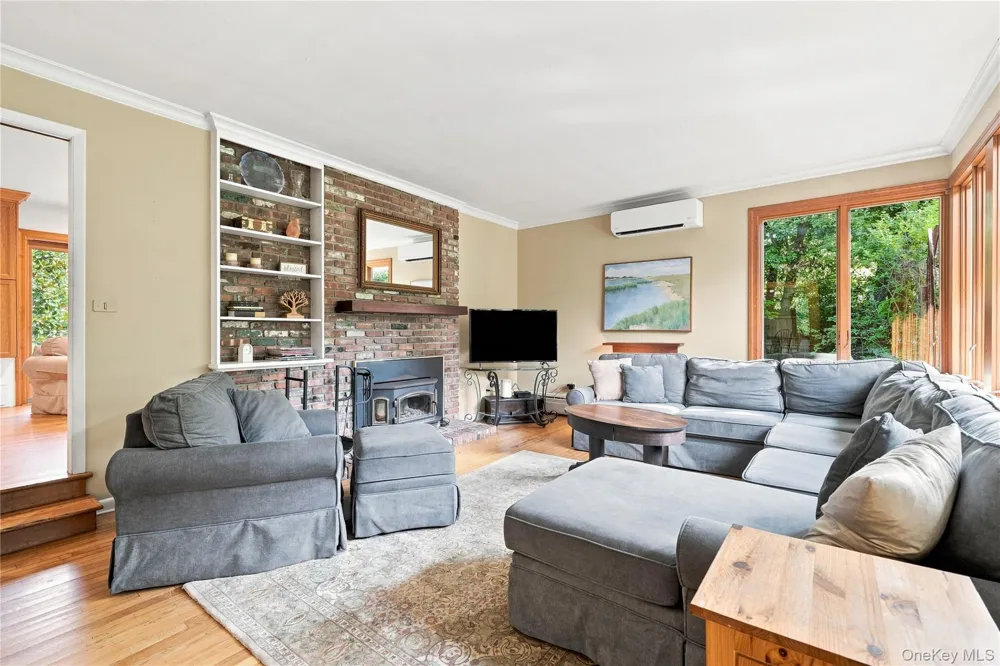 4 Saltmeadow Lane Bayport, NY 11705