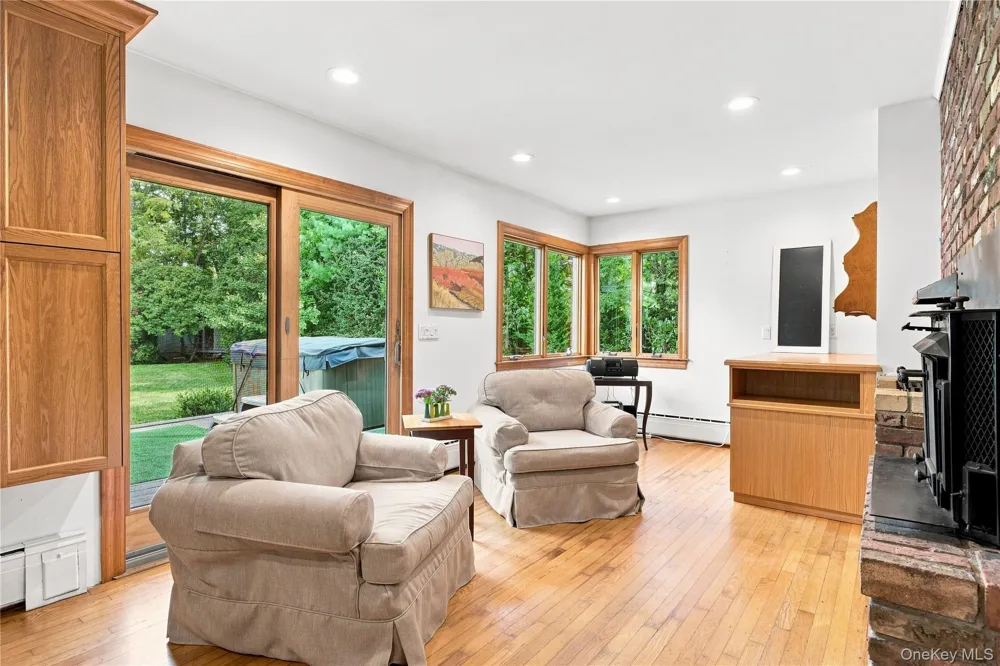 4 Saltmeadow Lane Bayport, NY 11705