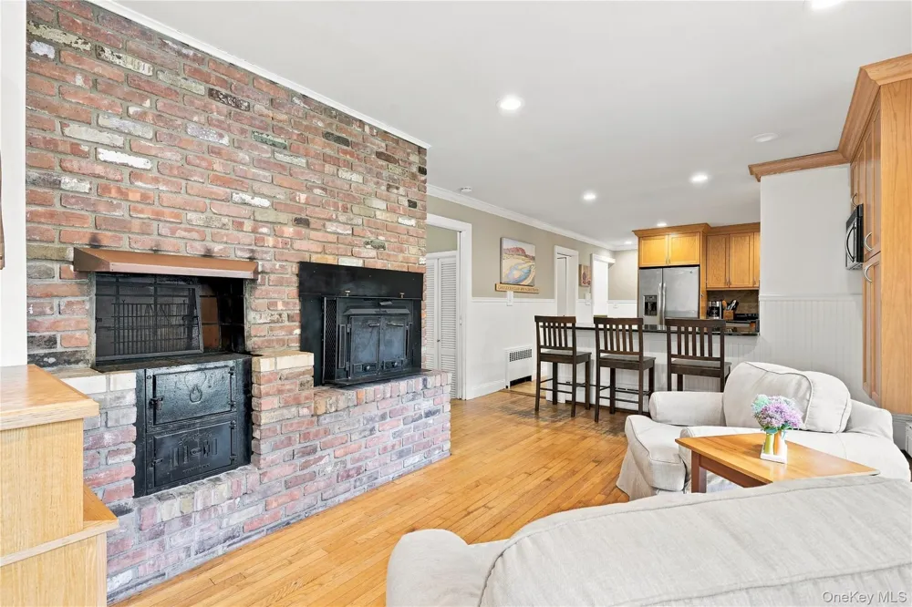 4 Saltmeadow Lane Bayport, NY 11705