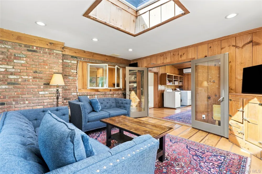 4 Saltmeadow Lane Bayport, NY 11705