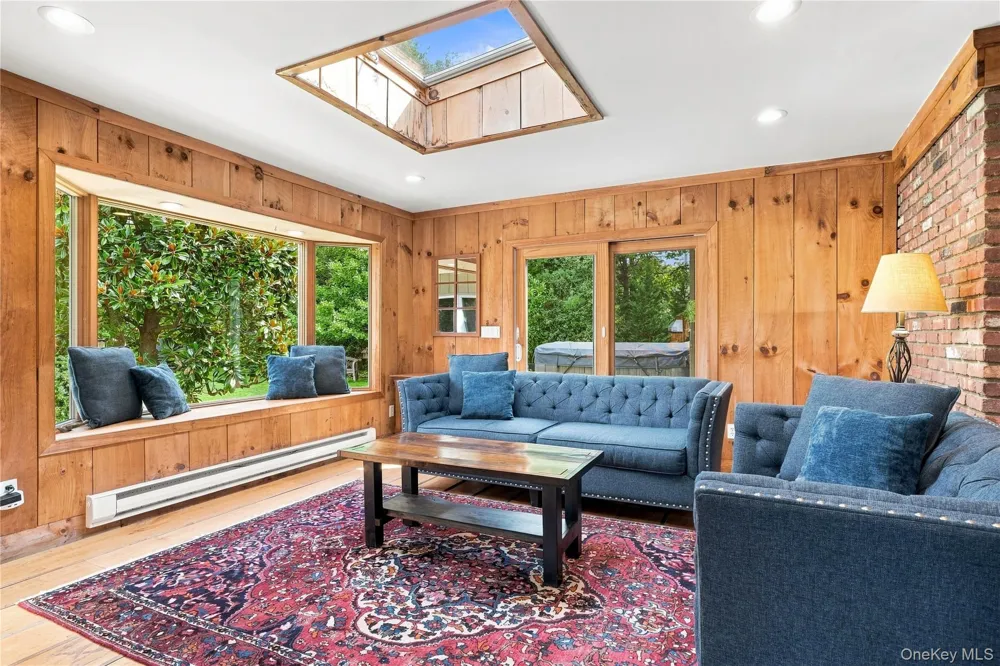 4 Saltmeadow Lane Bayport, NY 11705