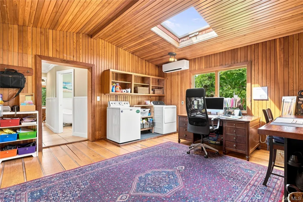 4 Saltmeadow Lane Bayport, NY 11705