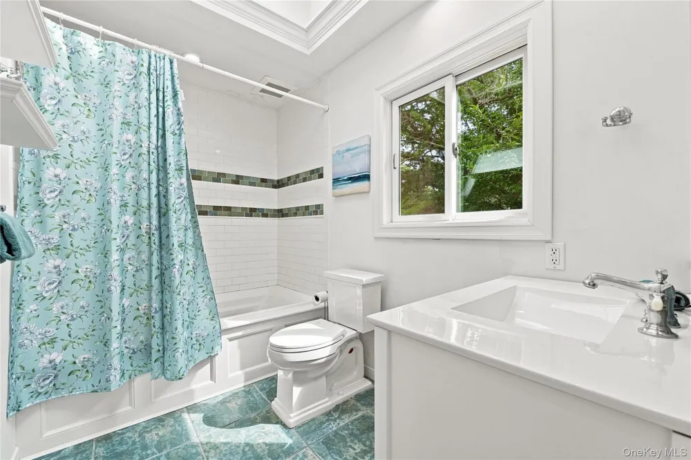 4 Saltmeadow Lane Bayport, NY 11705