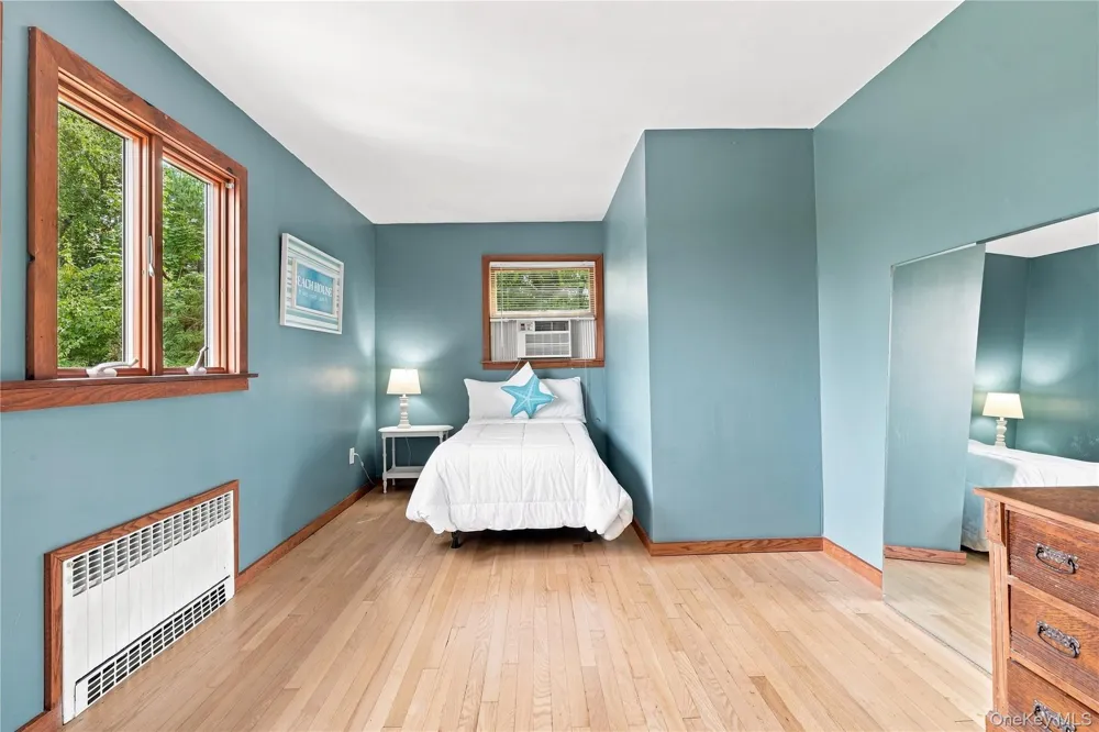 4 Saltmeadow Lane Bayport, NY 11705