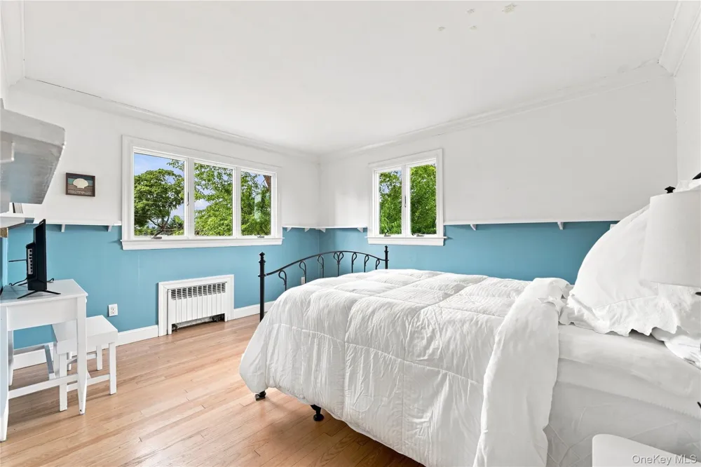 4 Saltmeadow Lane Bayport, NY 11705
