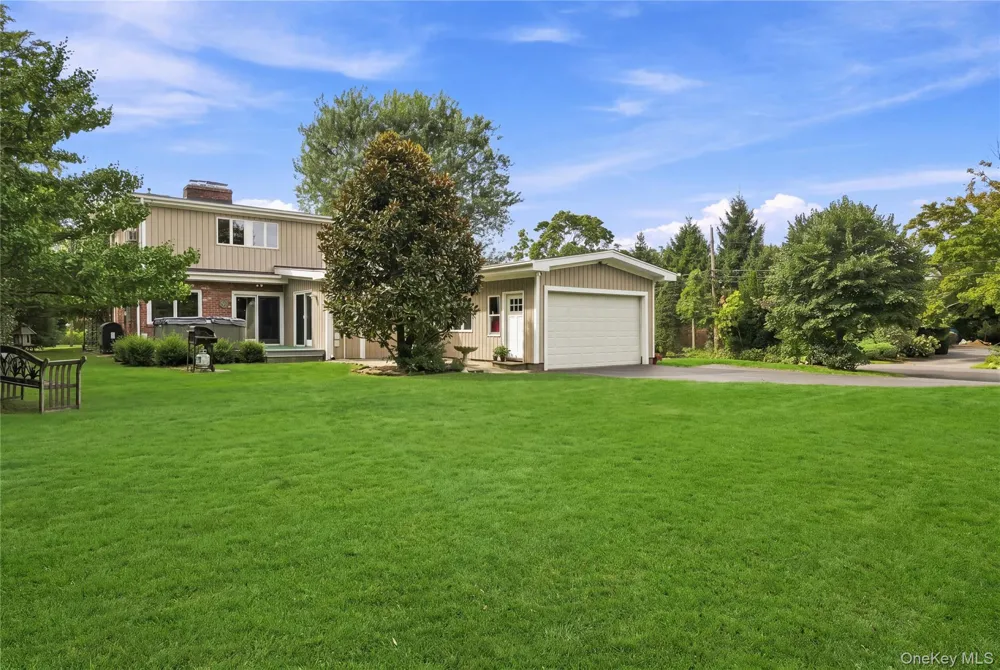 4 Saltmeadow Lane Bayport, NY 11705