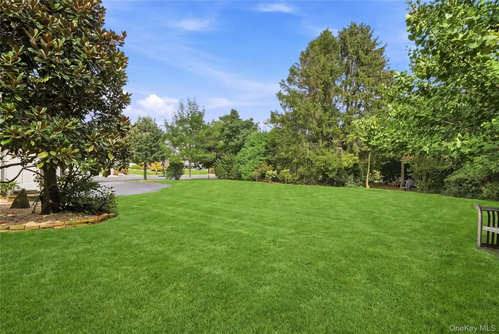 4 Saltmeadow Lane Bayport, NY 11705