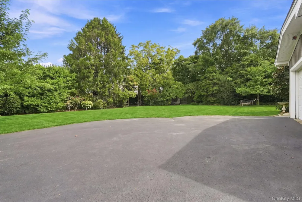 4 Saltmeadow Lane Bayport, NY 11705