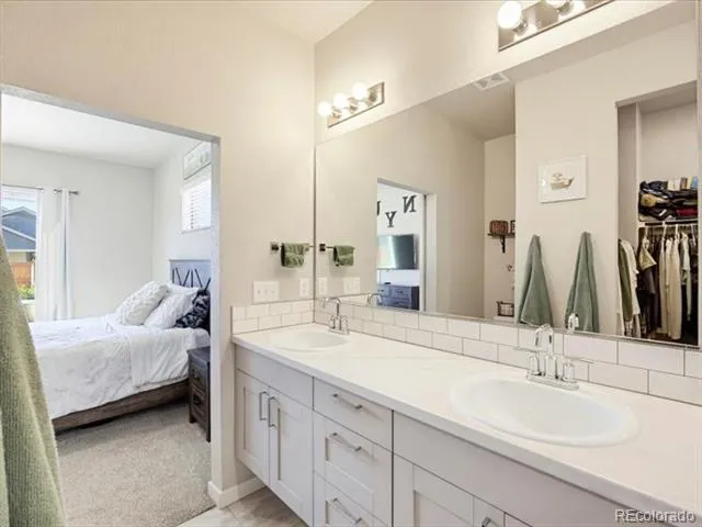 1122 Cottontail Lane Wiggins, CO 80654