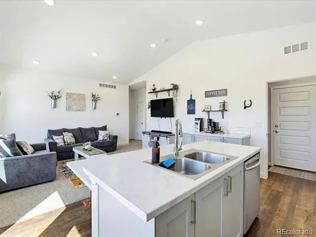 1122 Cottontail Lane Wiggins, CO 80654