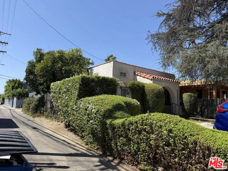 715 Ogden Drive Los Angeles, CA 90046