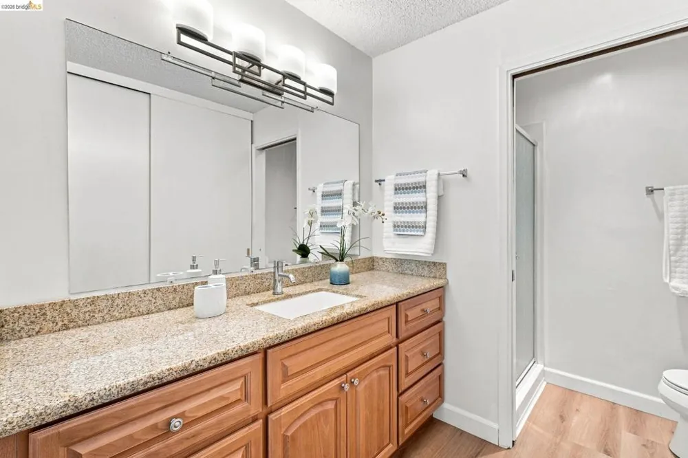 955 Shorepoint Court #208 Alameda, CA 94501