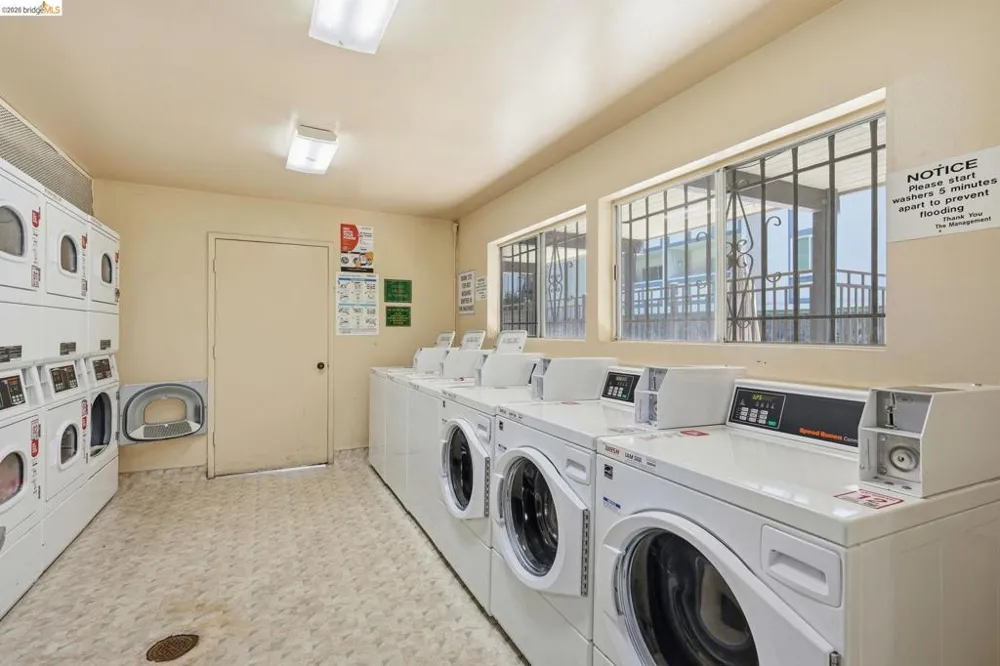 955 Shorepoint Court #208 Alameda, CA 94501