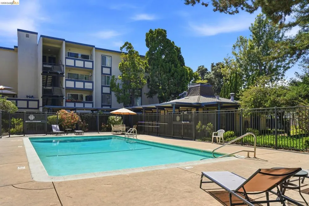 955 Shorepoint Court #208 Alameda, CA 94501