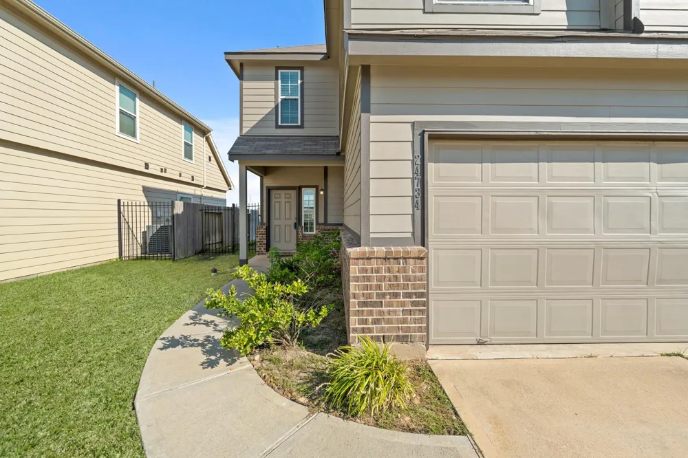 24806 Bastiani Canvas Lane Katy, TX 77493