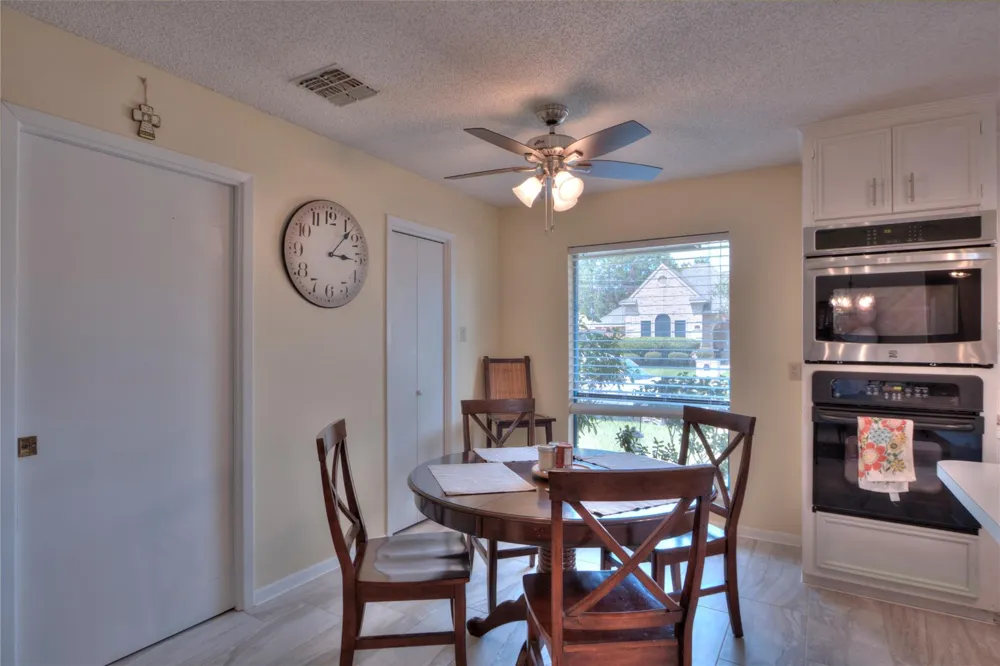 2702 S Pine Hill Drive Pearland, TX 77581