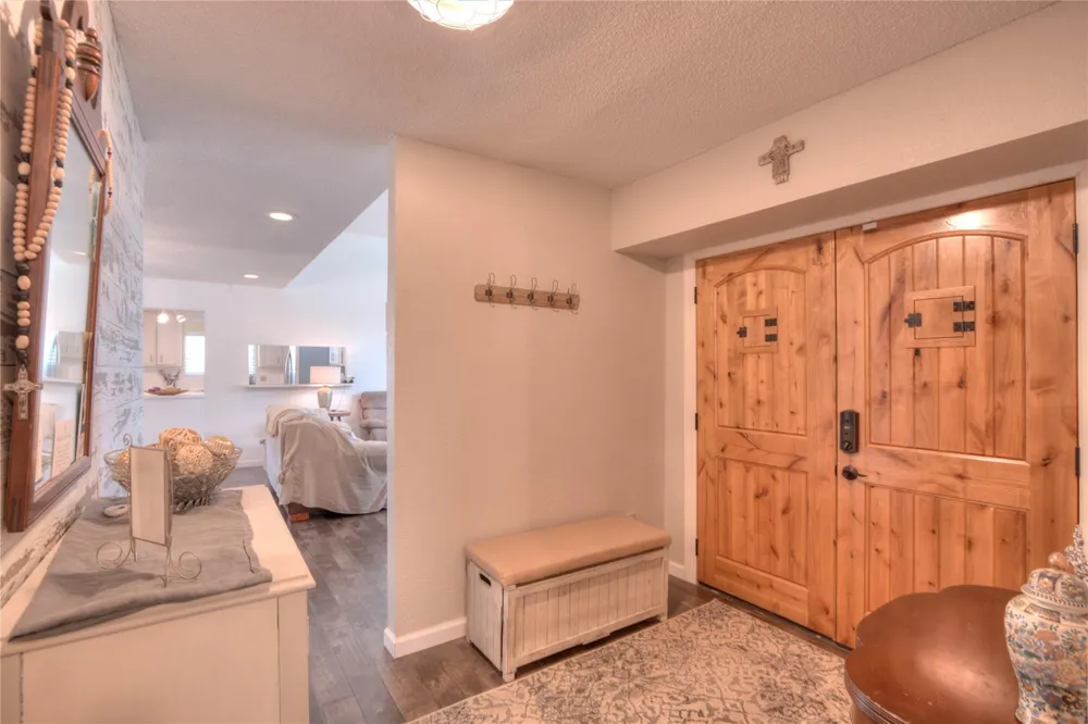 2702 S Pine Hill Drive Pearland, TX 77581