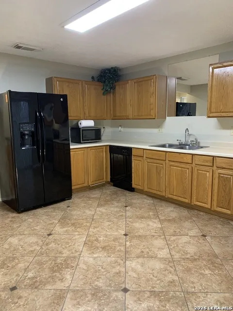 5518 Camry Spgs San Antonio, TX 78251
